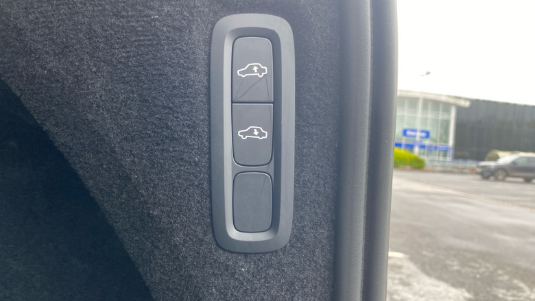 Volvo XC90 2.0 B5P Ultra Dark 5dr AWD Geartronic Petrol Estate